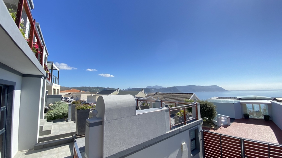 3 Bedroom Property for Sale in Seaforth Western Cape
